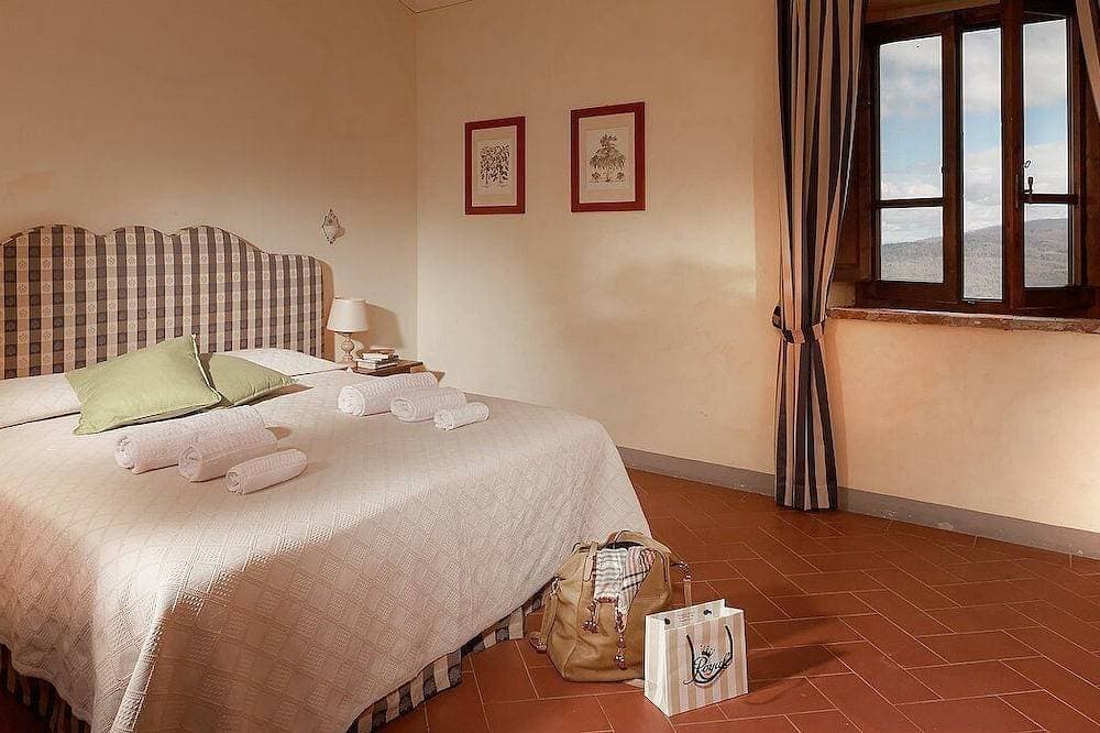 Foto 2 von 16: Casa Ramisia M: A characteristic and welcoming two-story apartment that is part of an ancient country house surrounded by a wonderful park, with Free Wi-Fi.