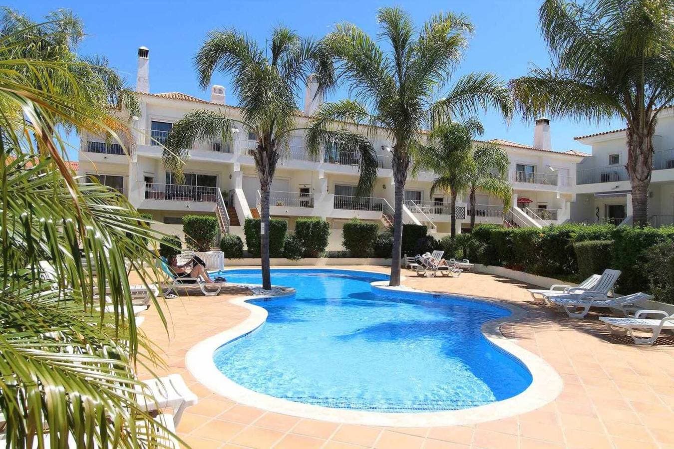 Lotus Villa  · Moradia Geminada V5 em Boliqueime 1