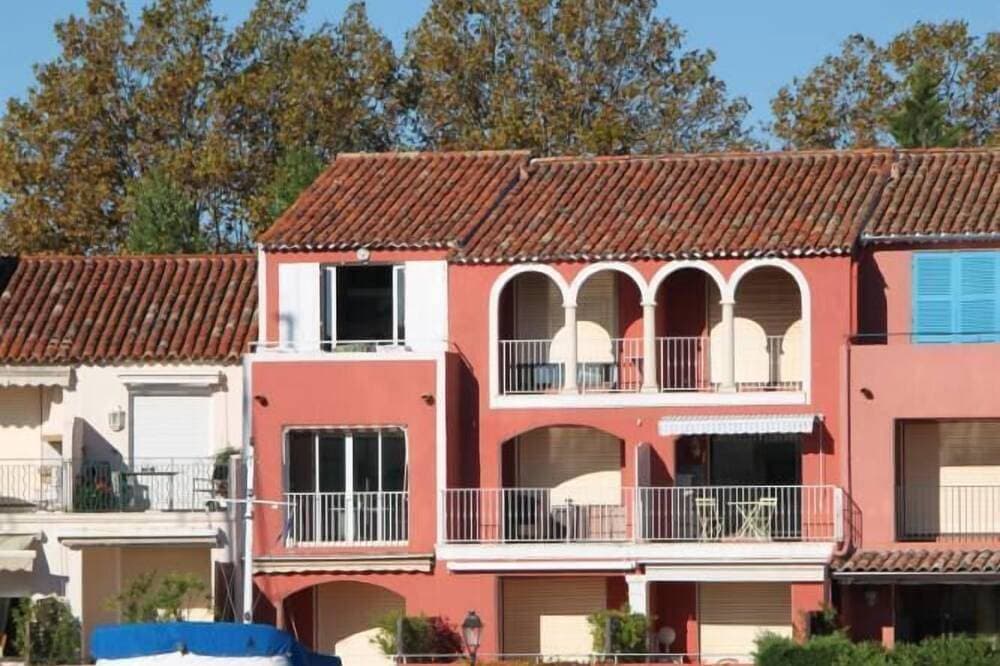 Foto 8 von 27: Port Grimaud: Studio 2-4pers. mit Blick auf Port Grimaud Kanälen Terrasse South East