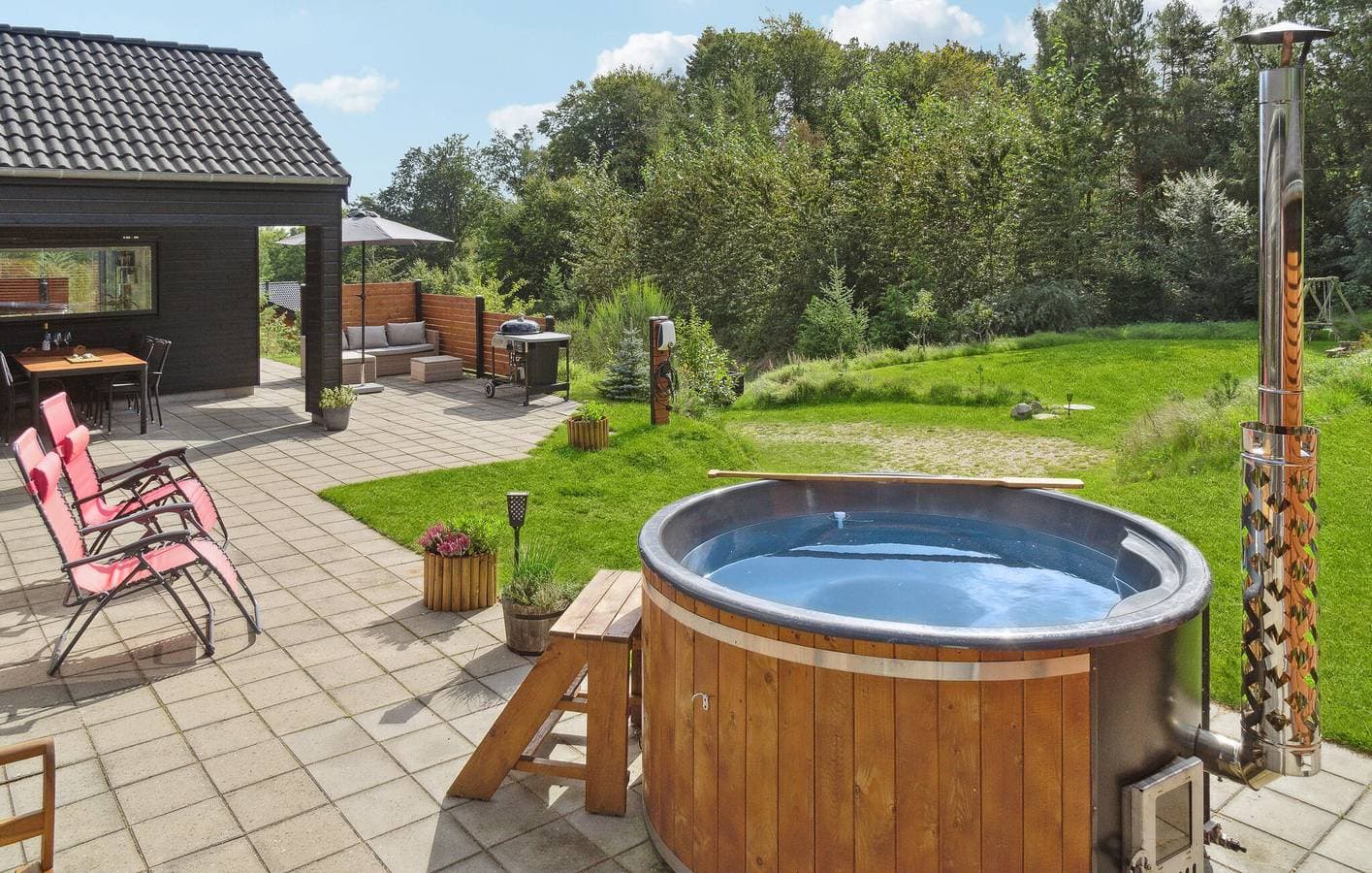 Foto 5 von 32: Ferienhaus für 8 Personen mit Garten