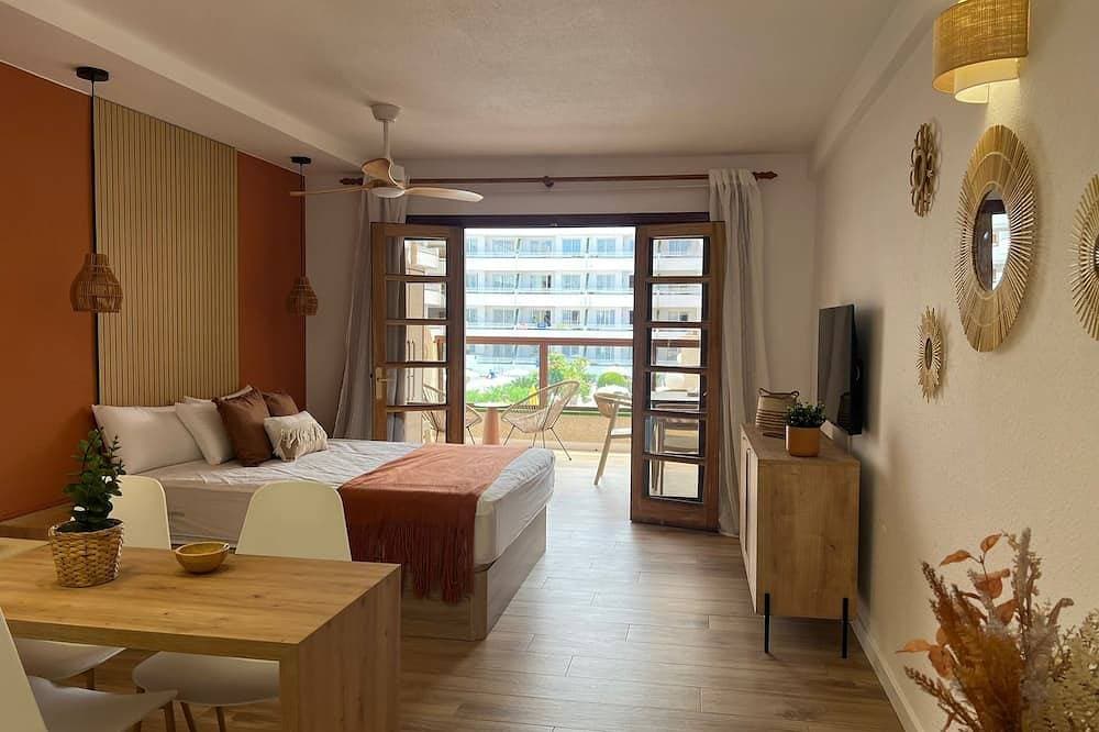Foto 7 von 16: Andorra 5 - Studio with pool view