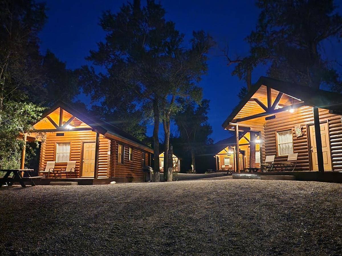 Pine Creek Cabins Resort 1