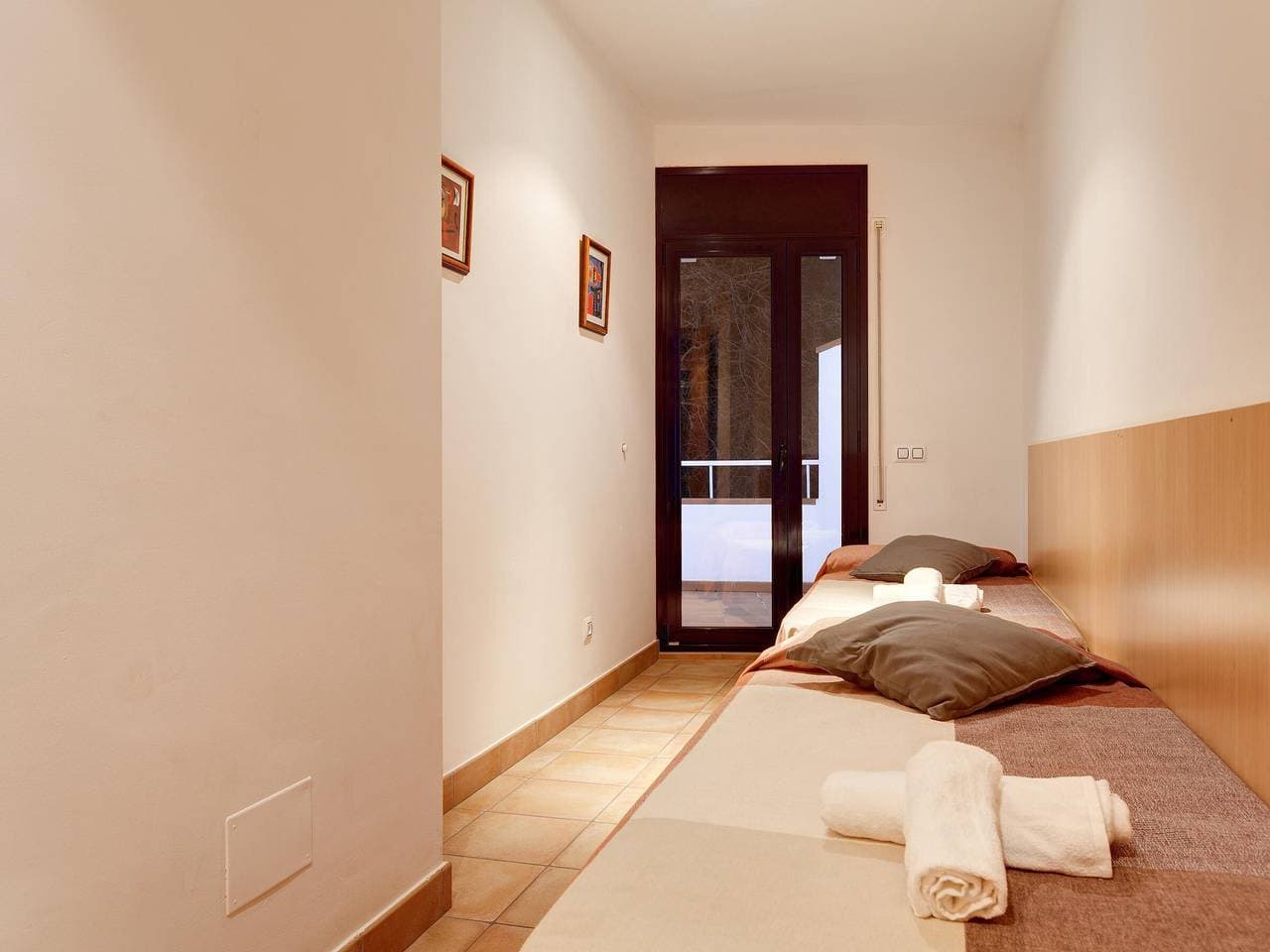 Foto 10 von 22: Apartament modern a Calella de Palafrugell, a 50m de la platja, amb A/C, calefacció i WiFi