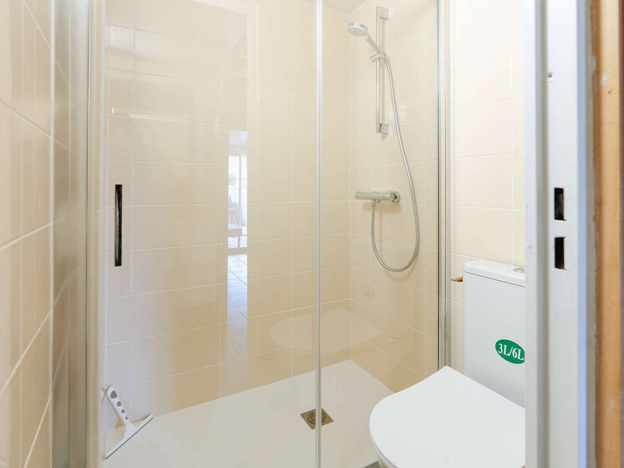 Foto 11 von 16: Klimatisiertes Studio-Maisonette mit Pool, WLAN und Parkplatz in ruhiger Lage