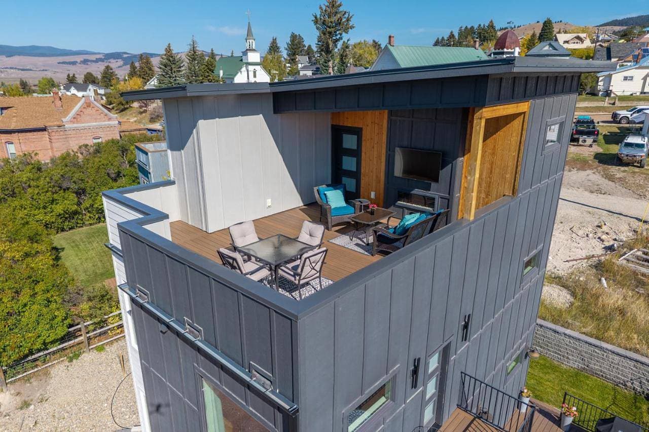 The Perch Rooftop Sky Lounge, Mountain Views 1