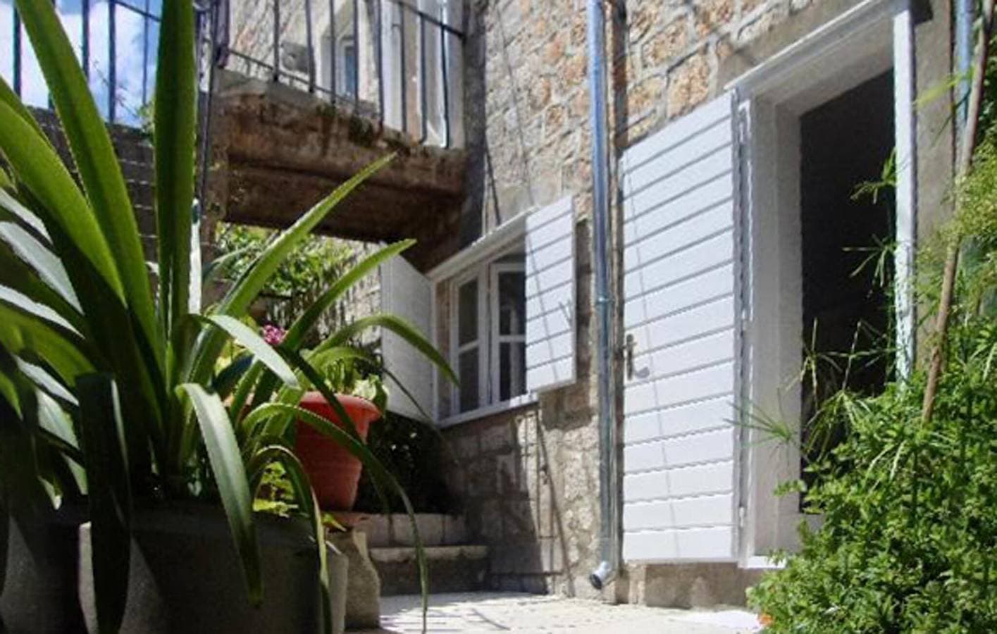 Foto 8 von 28: Gemütliche 2-Zimmer-Wohnung mit Meerblick, Pool und Terrasse – 2,5 km vom Strand entfernt