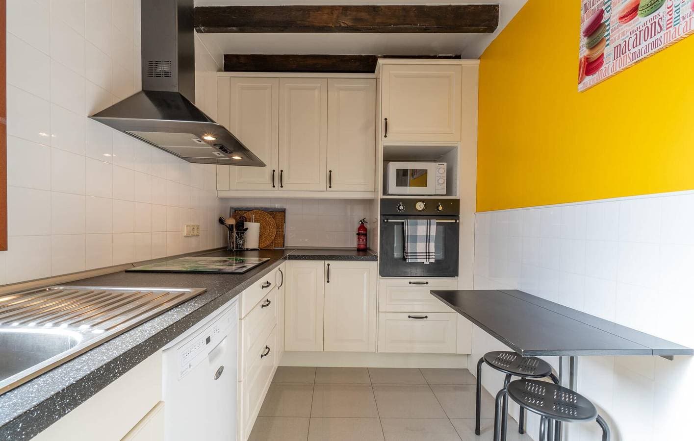 Foto 7 von 36: Gemütliches Wolkenstein-Apartment mit Klimaanlage, Küche und Internet