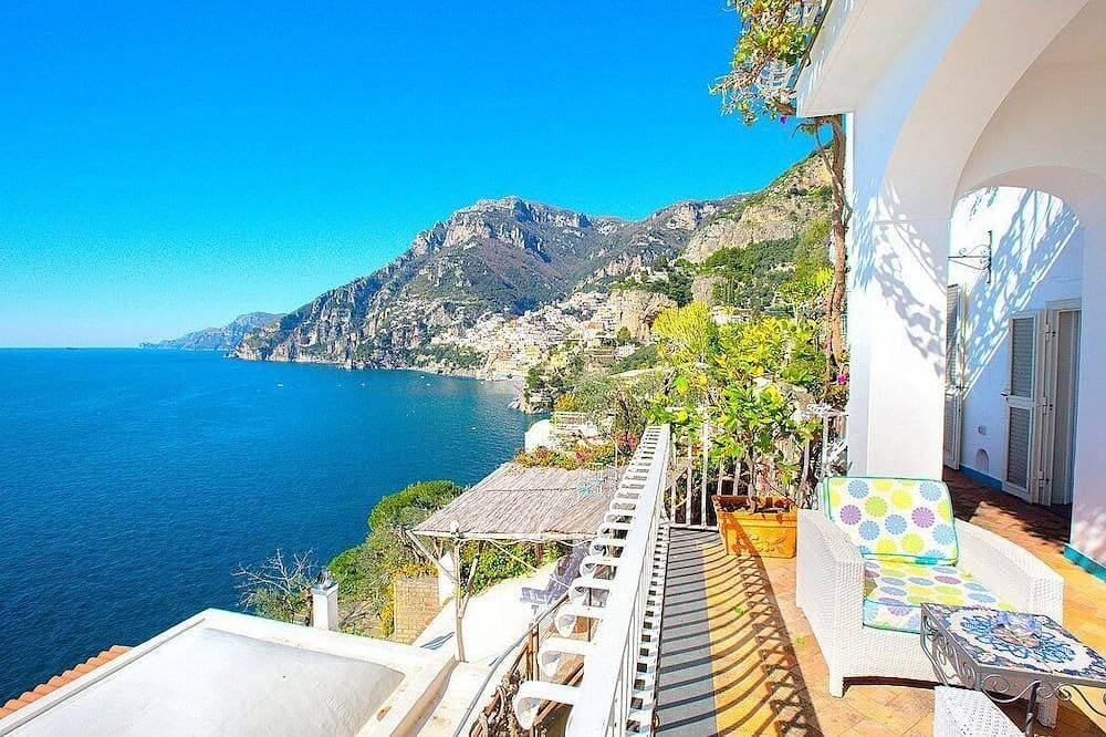 Villa Cleopatra: An elegant and welcoming two-story villa built sheer above the sea, with Free Wi-Fi... 1