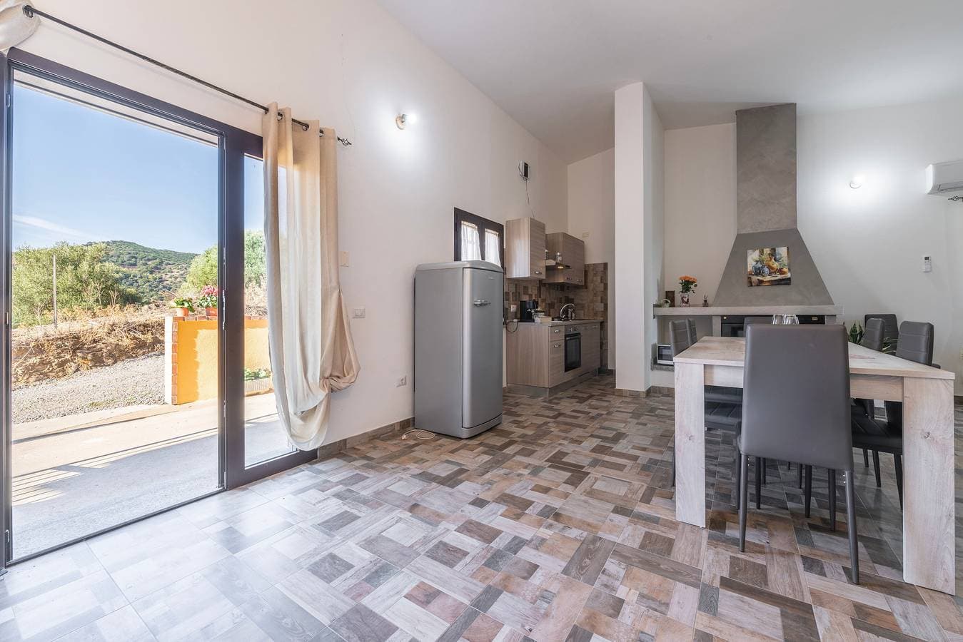 Foto 2 von 35: Ferienhaus 'Rifugio Gutturu E Forru' mit Bergblick, WLAN und Klimaanlage