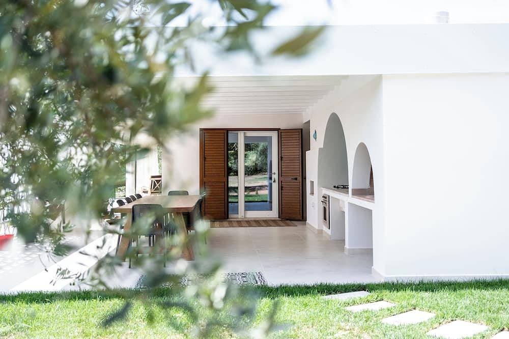 Foto 13 von 18: House in the countryside surrounded by nature and Mediterranean bush.
