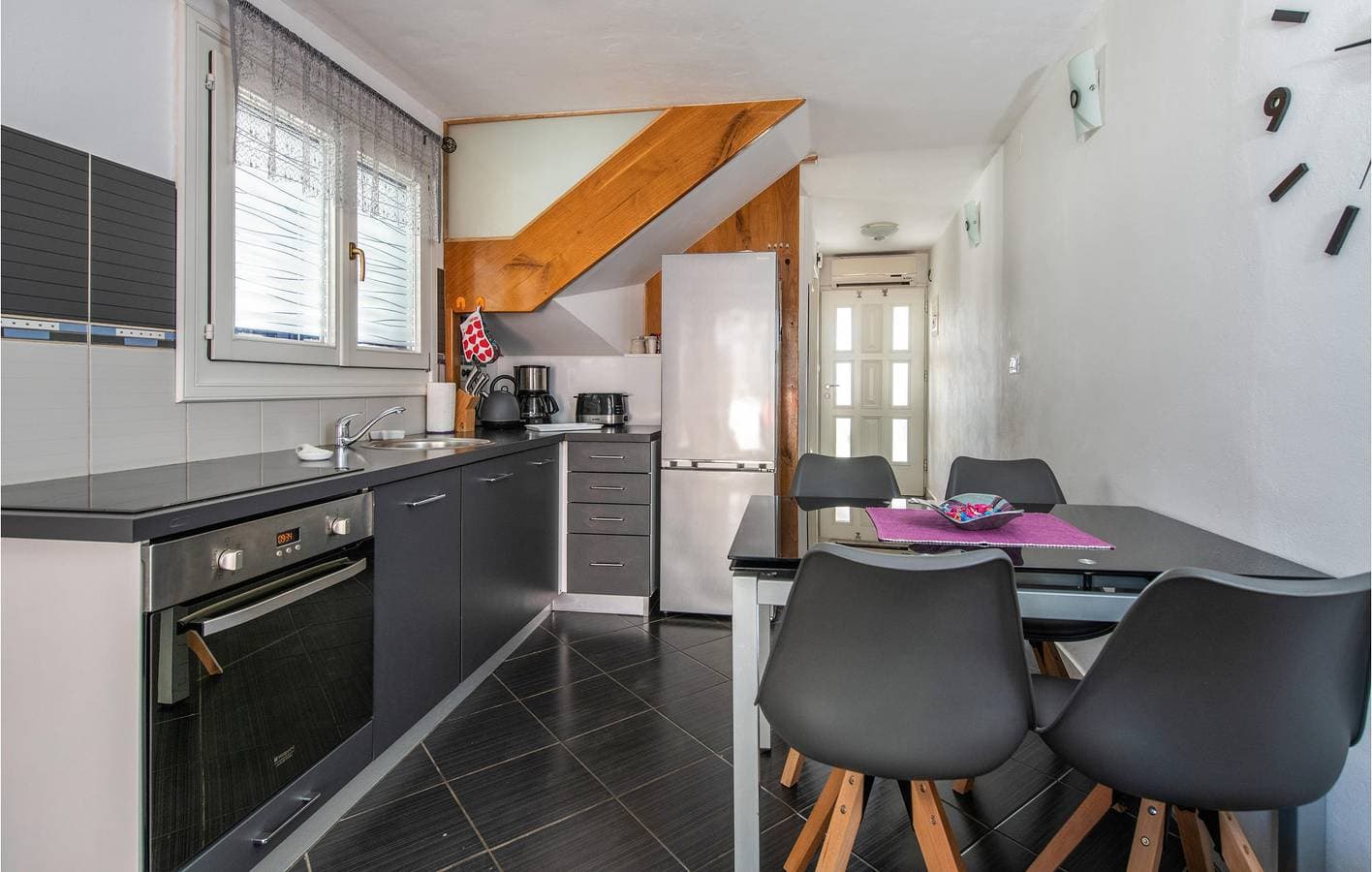 Foto 5 von 15: Gemütliche Ferienwohnung mit Terrasse, WLAN und Parkplatz in der Nähe eines Restaurants
