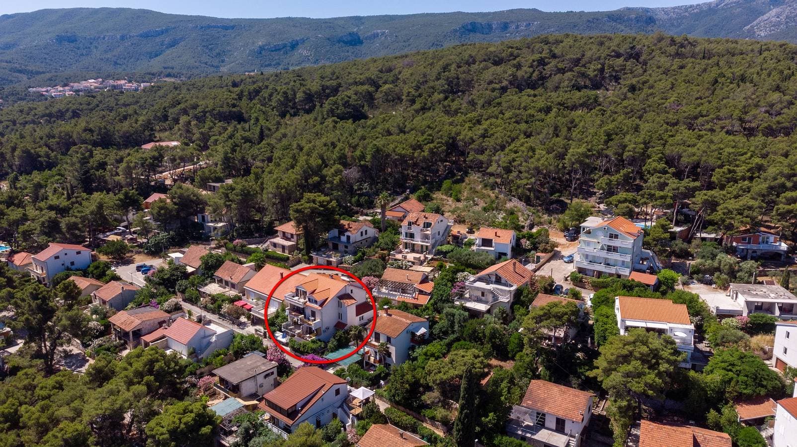 Foto 8 von 32: 1-Zimmer-Ferienwohnung mit Terrasse und Meerblick Jelsa, Hvar A-4017-a