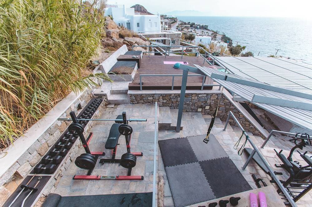 Foto 11 von 30: Superior Apartment 14- Sea View, Shared Infinity pool, Pool Bar, Gym