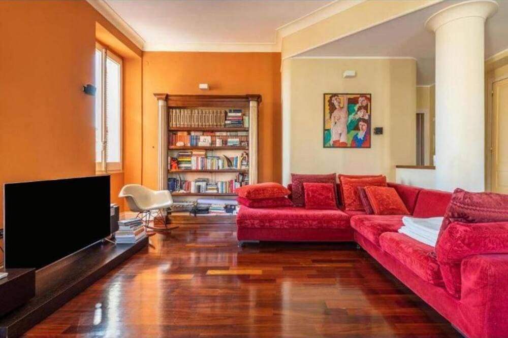 Foto 12 von 23: Cosy and comfortable flat located in the heart of Cagliari.