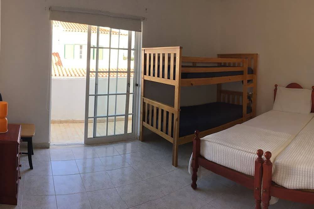 Foto 6 von 25: Prestige für Home-Praia da Alagoa Villa mit Garten, Grill und Parkplatz