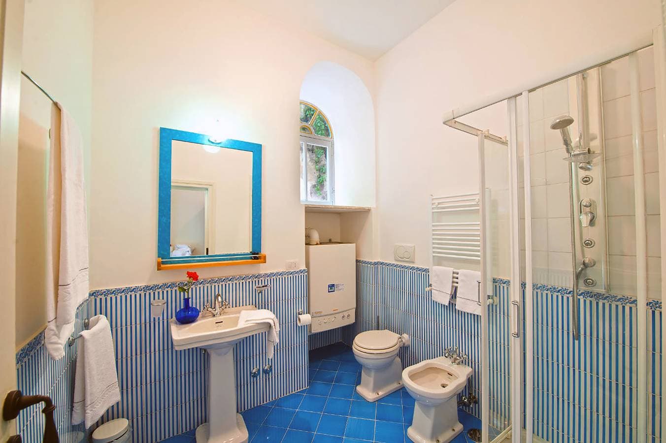 Foto 10 von 15: Amalfi Blu
