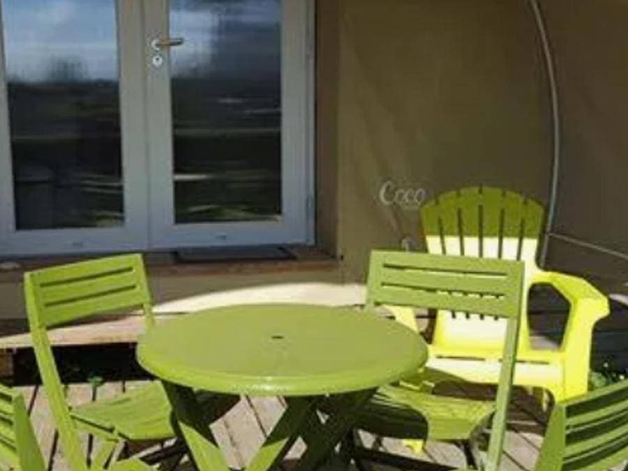 Foto 3 von 88: Camping Le Mont Joli Bois - Bungalowzelt 4 personen - Coco Sweet, ohne sanitäre Einrichtungen