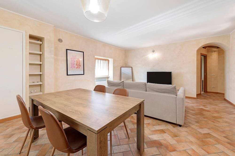 Foto 8 von 21: Ferienwohnung 'Casa Dolce Casa Al Castello' mit Seeblick, WLAN und Klimaanlage