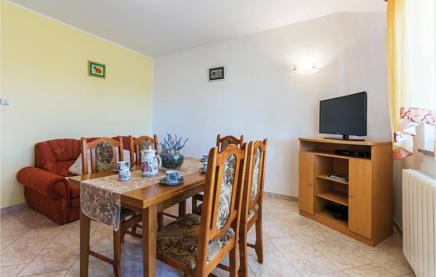 Foto 11 von 21: Gemütliche Ferienwohnung mit Terrasse, WLAN, in der Nähe des Strandes Duga Uvala