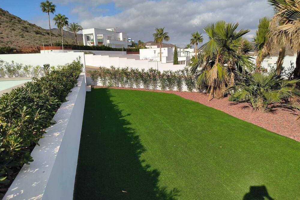 Foto 12 von 29: Urbanization with swimming pool and gym. BBQ and private solarium. Panoramic views.