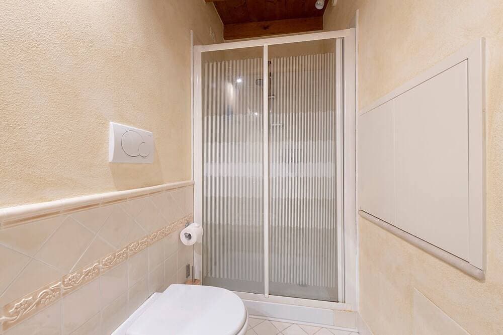 Foto 6 von 21: Ferienwohnung 'Casa Dolce Casa Al Castello' mit Seeblick, WLAN und Klimaanlage