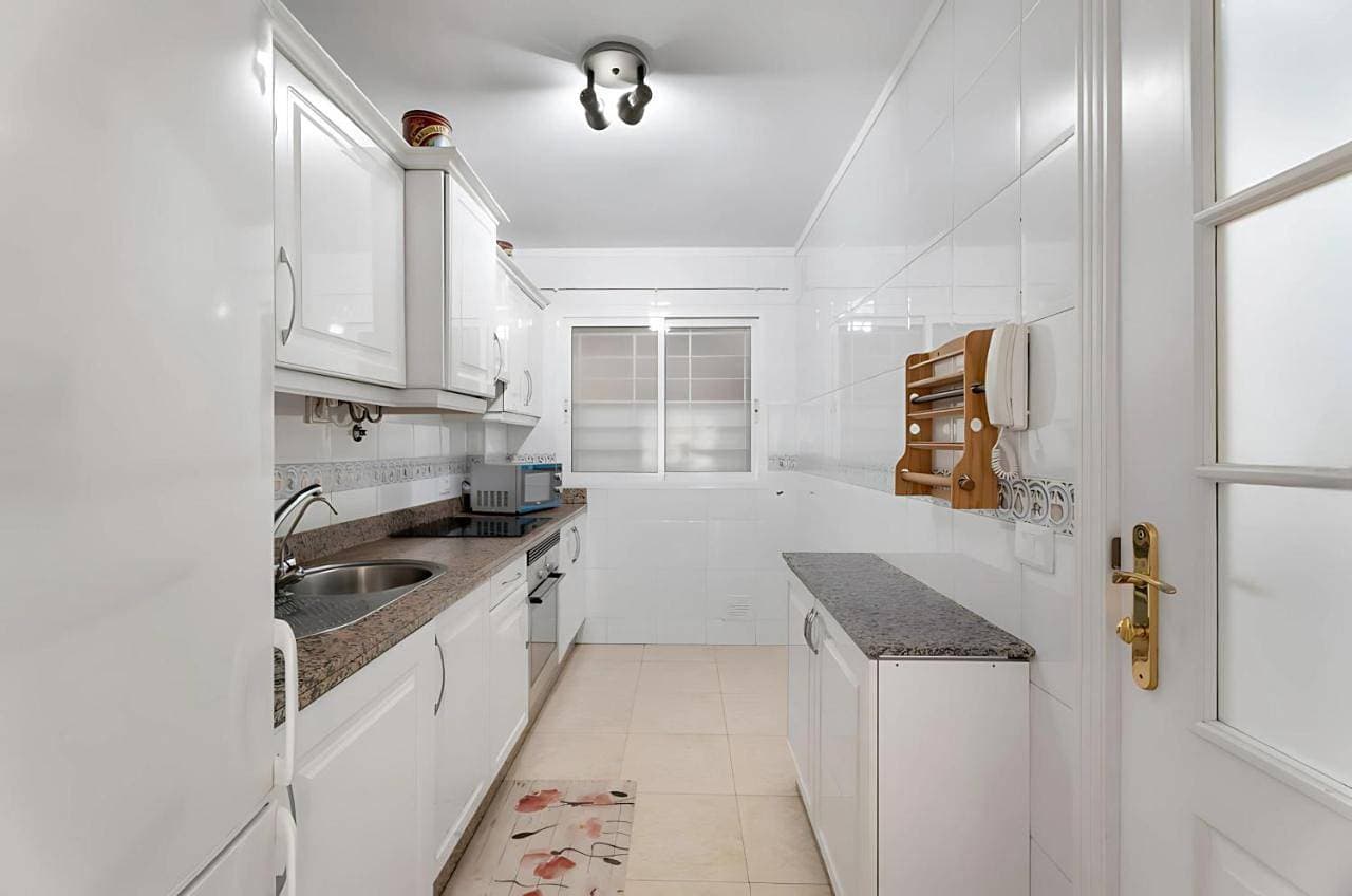 Foto 12 von 30: Two-Bedroom Apartment