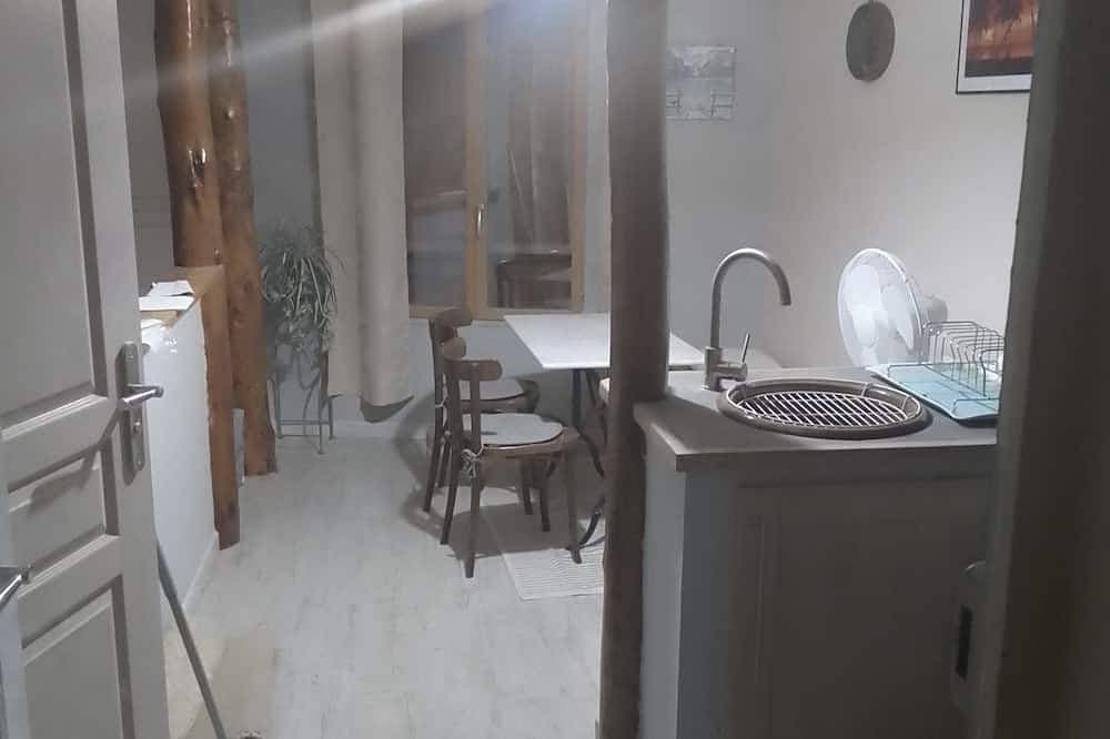 Studio center var circuit loan 1