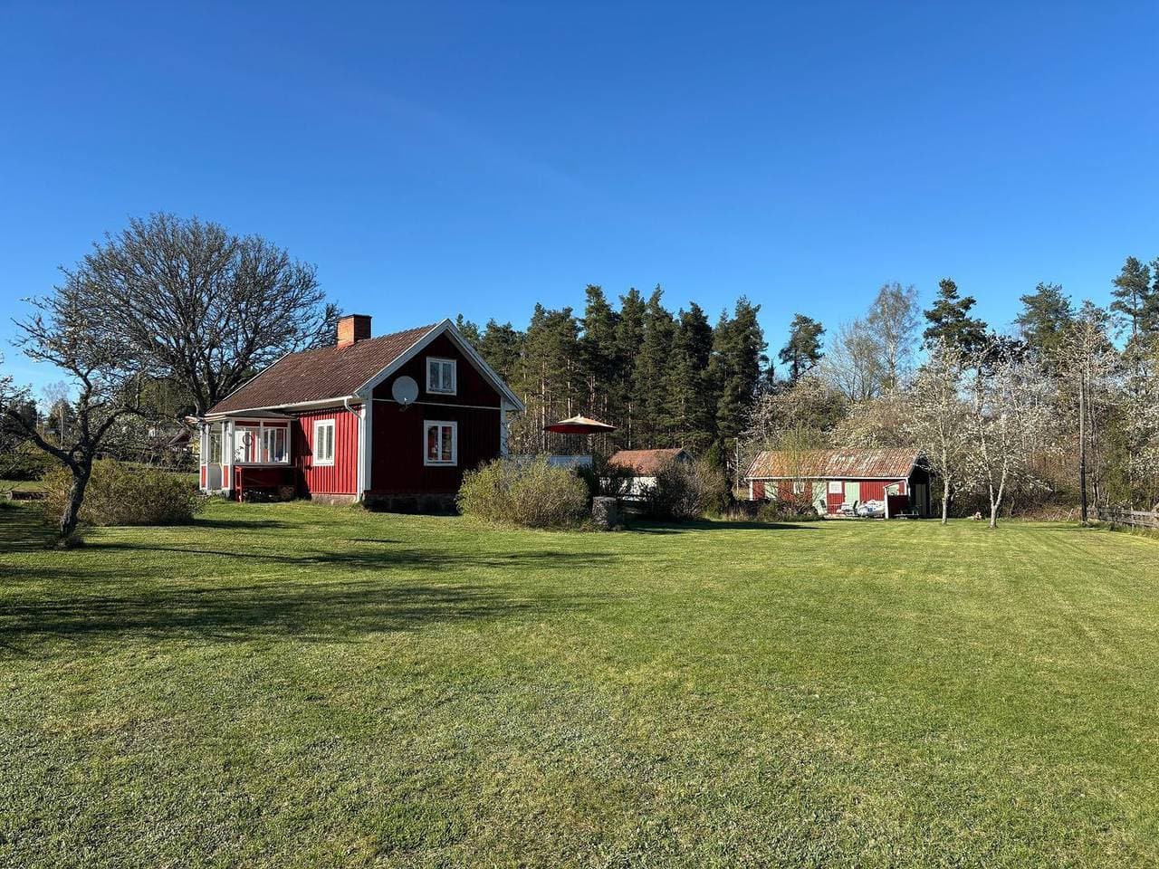 Foto 5 von 48: Hus Bockare in Småland – rotes Schwedenhaus mit Kamin & Garten für 5 Pers.