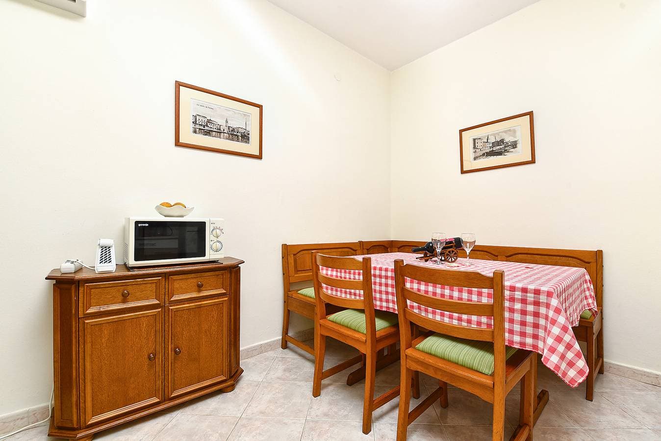 Foto 2 von 28: Entspannende Wohnung mit Außenbereich in Fažana