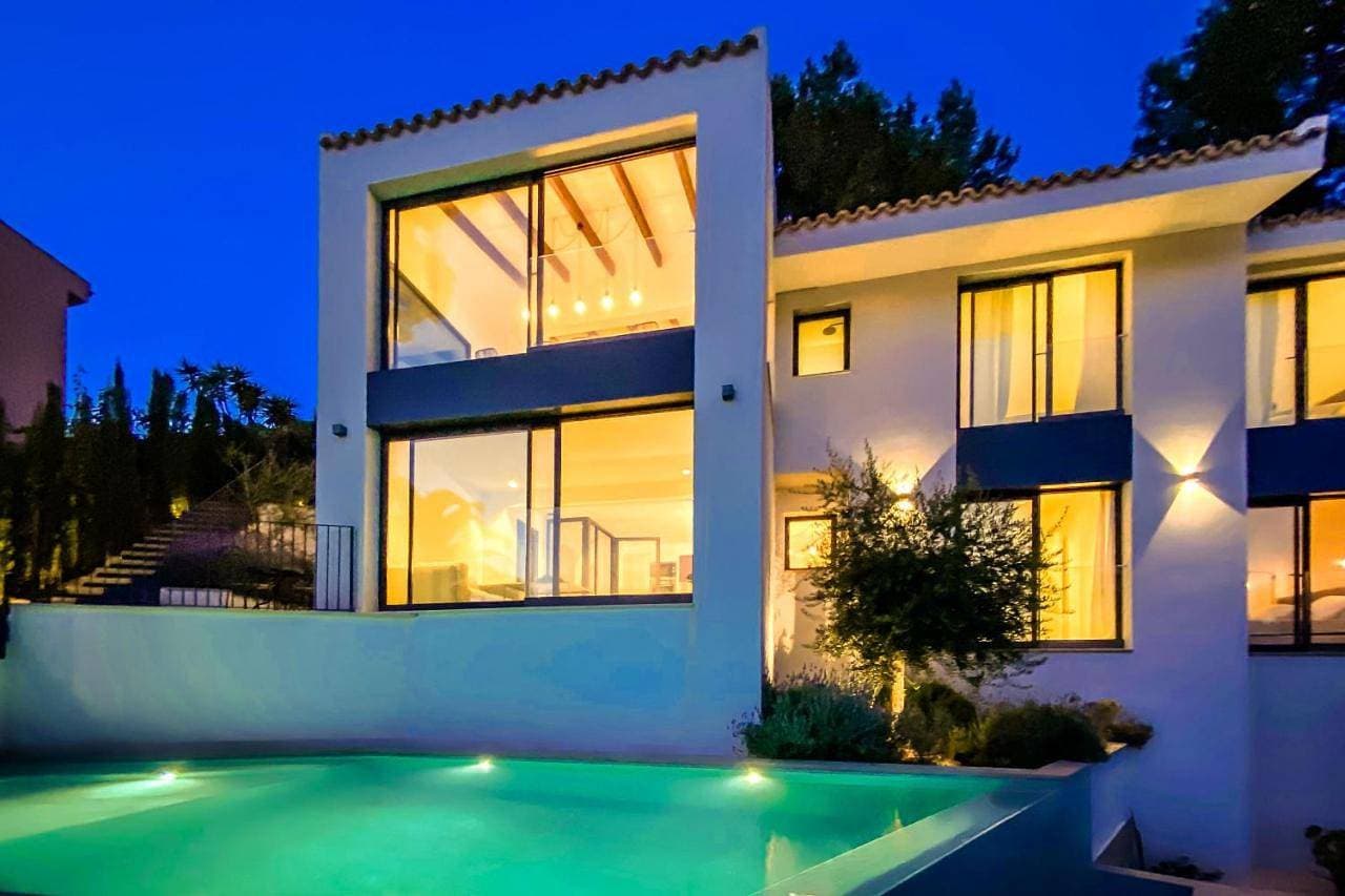 Foto 2 von 5: Villa