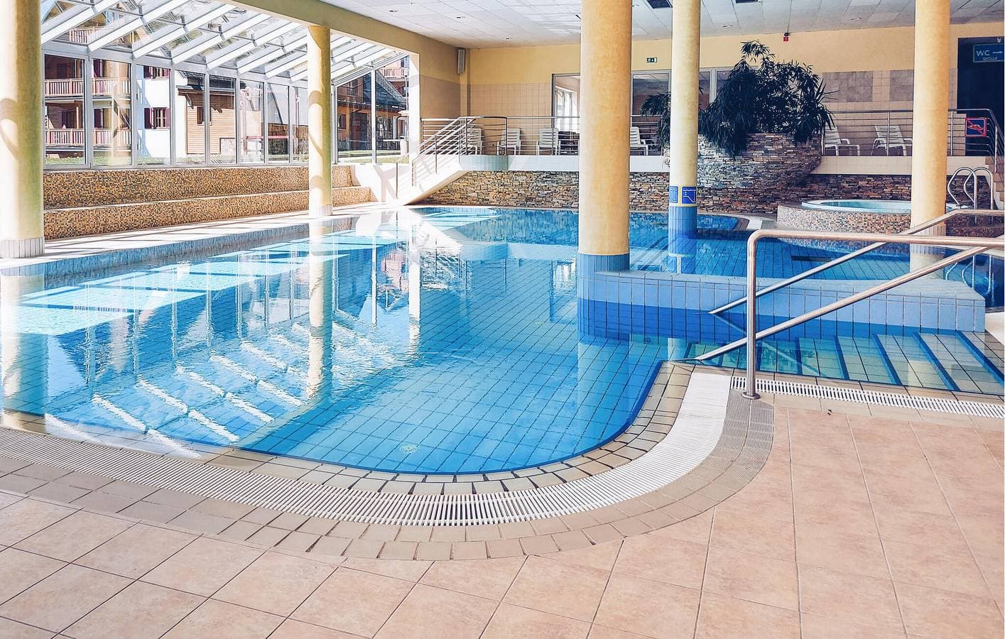 Foto 13 von 34: Ferienwohnung für 7 Personen mit Pool