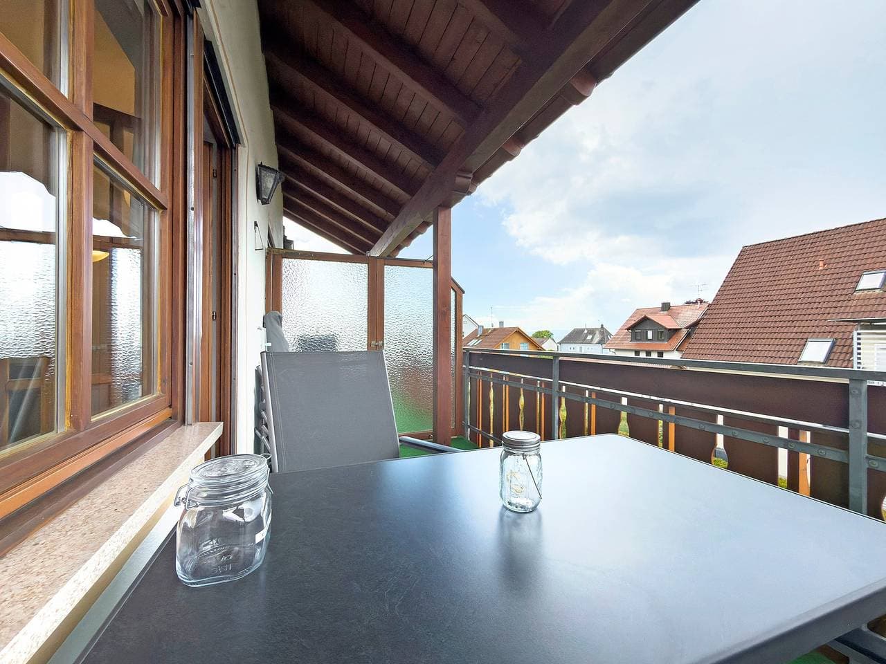 Foto 6 von 26: Ferienwohnung 'Meersburg' mit Seeblick, Gemeinschaftsgarten und Wi-Fi
