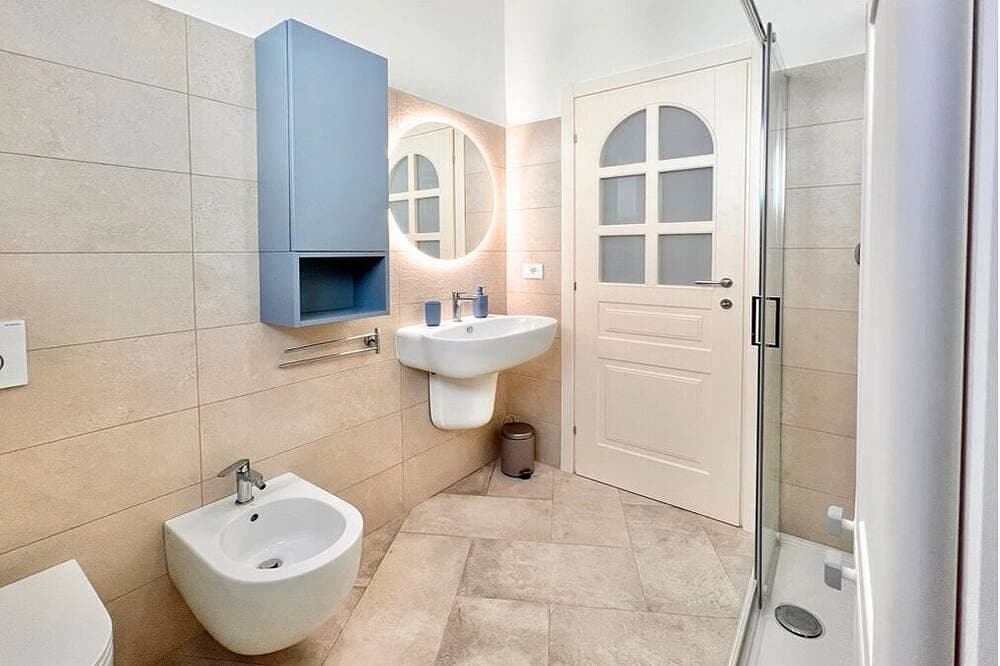 Foto 10 von 17: Fabulous 2-bedroom apartment with AC and heating in Varigotti, Italy