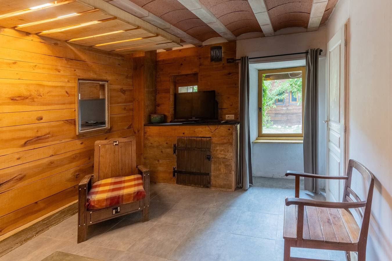Foto 8 von 18: Gîte 'La Bergerie - Le Mas De Peyraube' mit Gemeinschaftspool, Garten und WLAN
