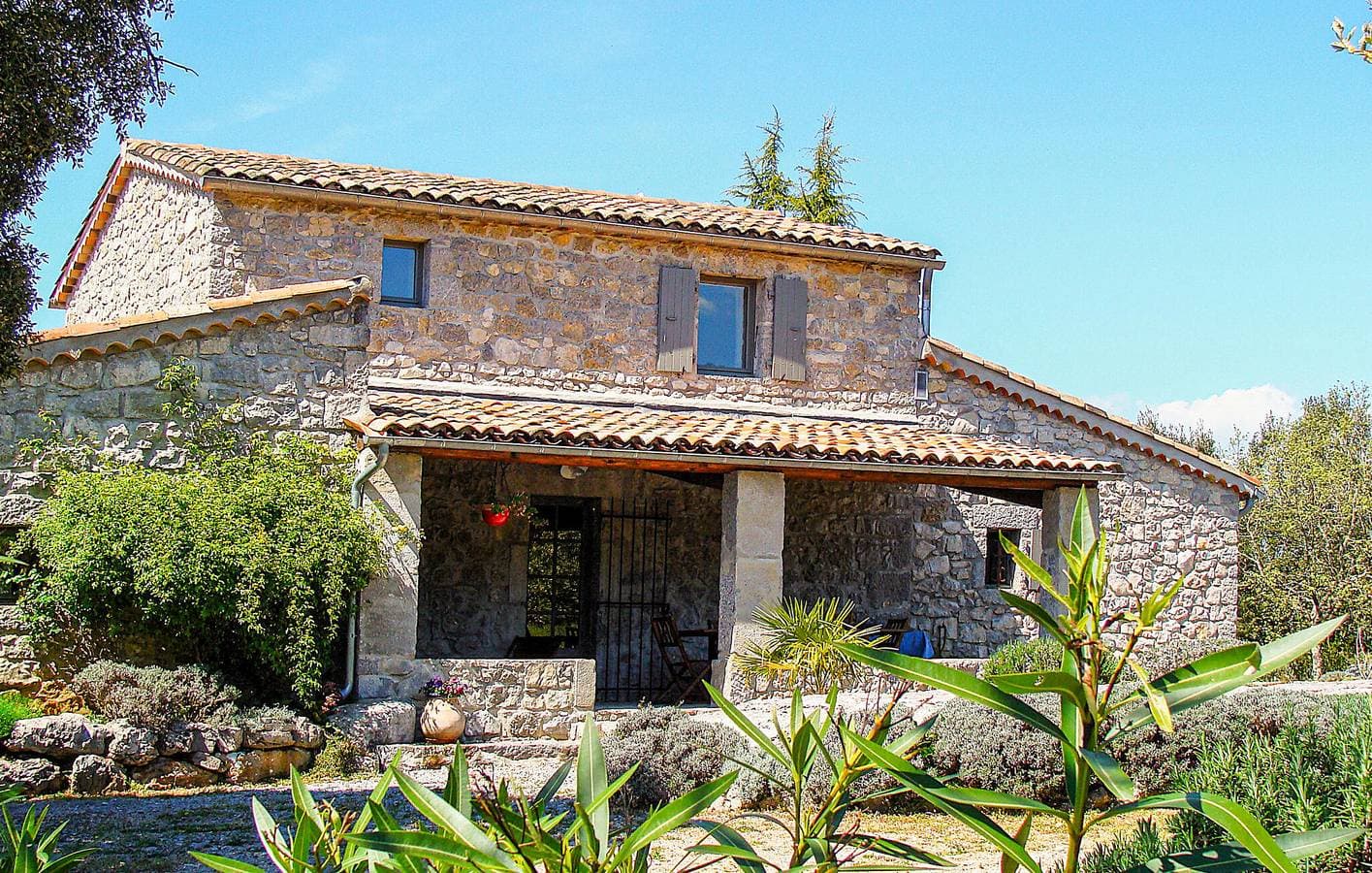 Reizende Ferienunterkunft mit 2 Schlafzimmern und Garten in der Nähe von Saint-Alban-Auriolles 1