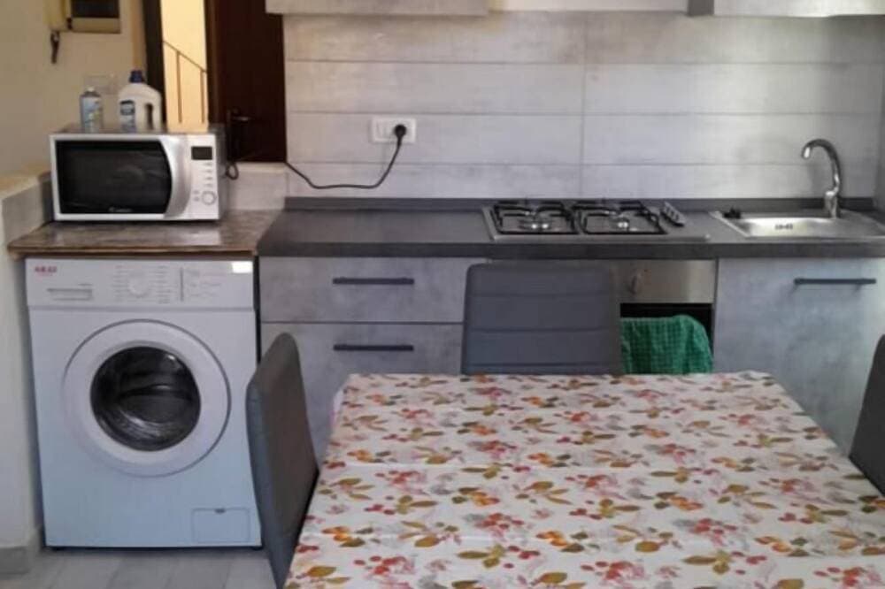 Foto 12 von 14: Civic 10 II Spacious studio apartment with terrace above at Sassari Center