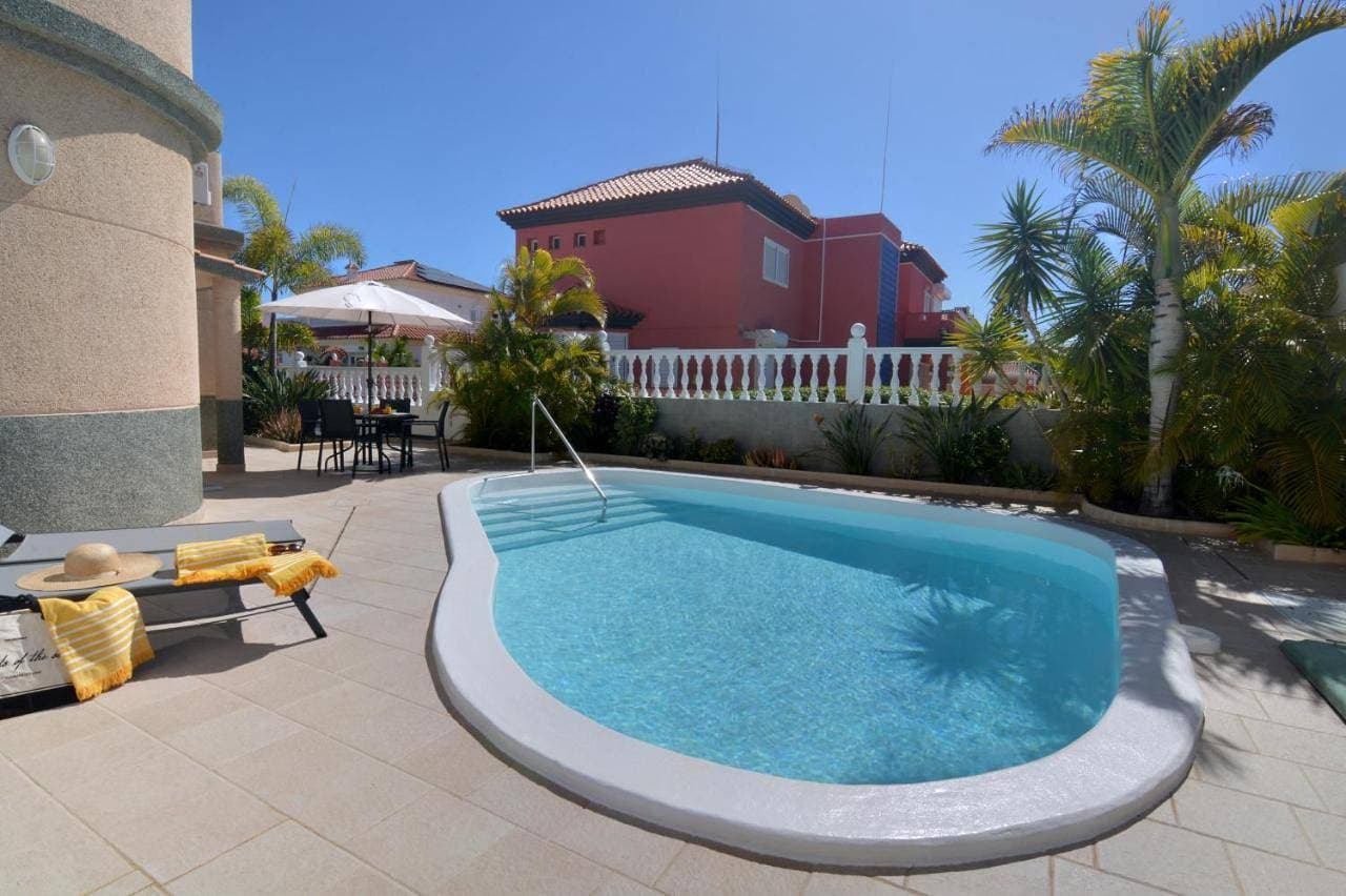 Foto 5 von 42: Villa with Private Pool