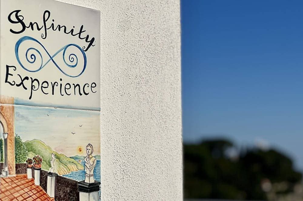 Foto 10 von 29: Infinity Experience Lovely house with sea view terrace