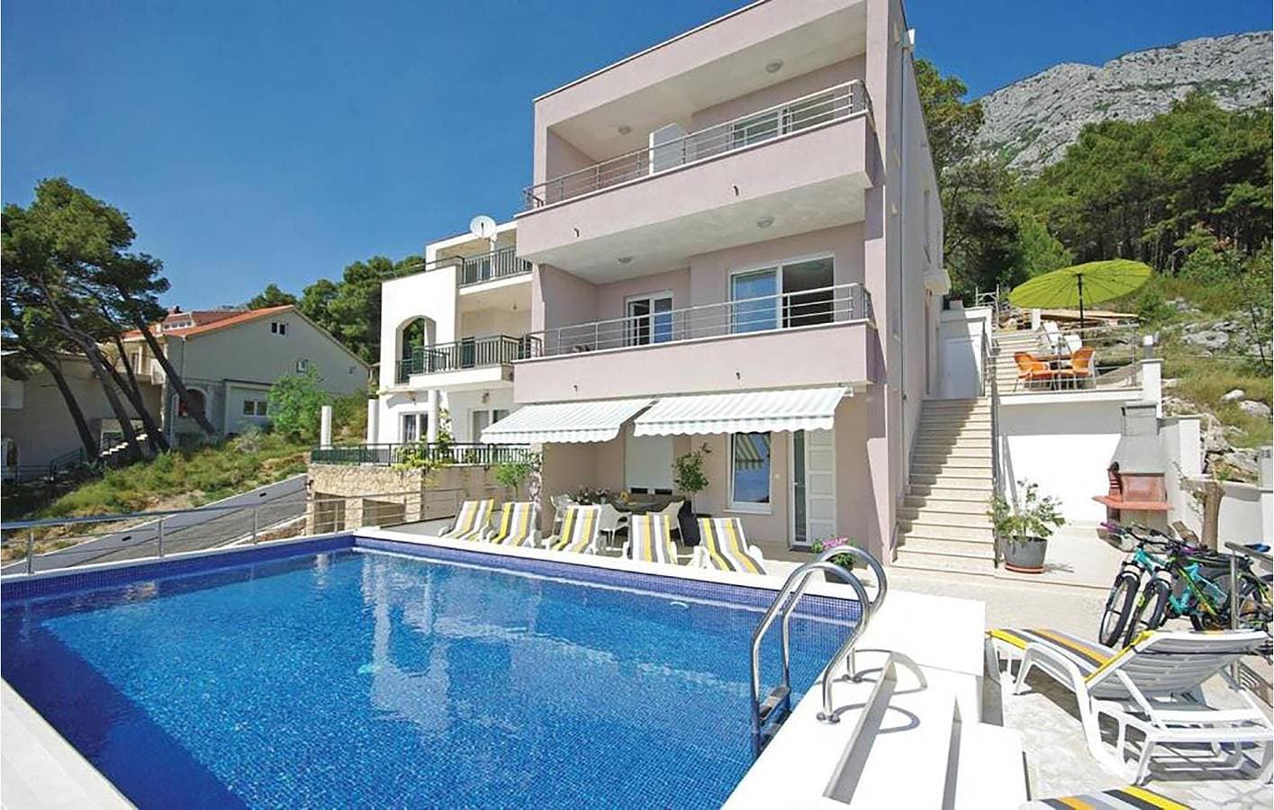 Foto 2 von 23: Gemütliche Ferienwohnung mit Meerblick, Pool, Parkplatz und Terrasse – 800 m vom Strand entfernt