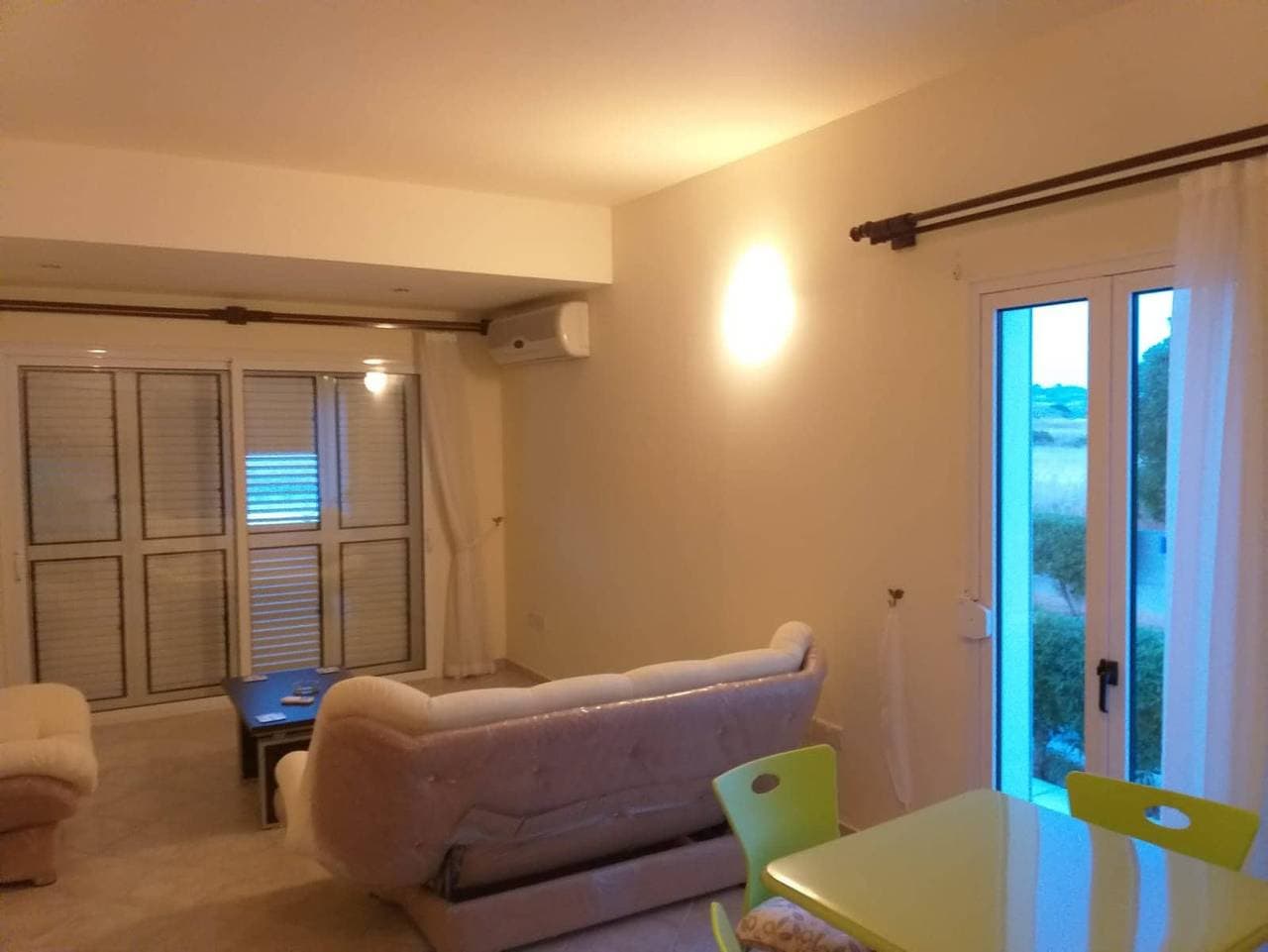 Foto 6 von 39: Ferienwohnung für 4 Personen mit Terrasse