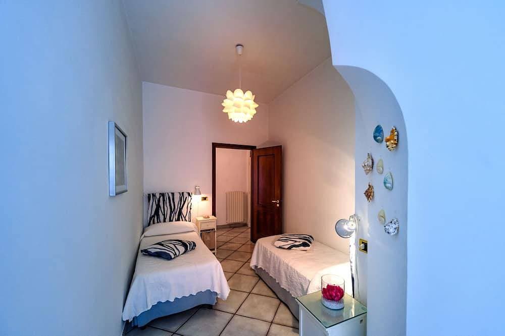 Foto 5 von 21: Vicaria, Sea View, a few steps from beach by Amalfivacation.It