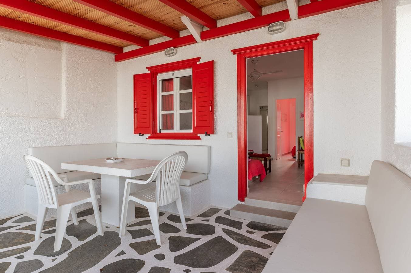Foto 3 von 20: Ferienwohnung 'Paris House' mit Meerblick, Wi-Fi und Klimaanlage