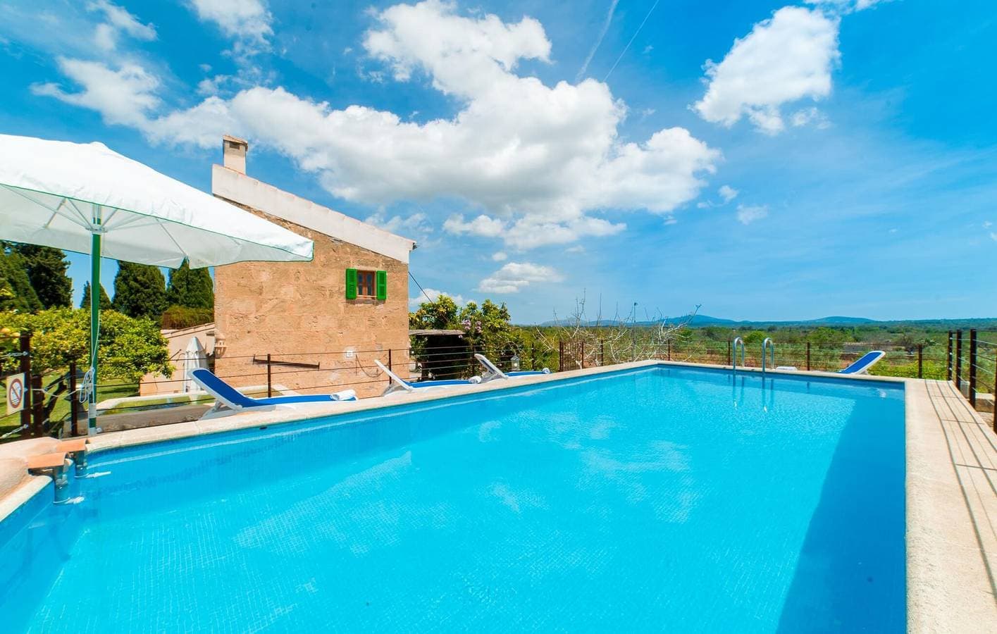 Foto 10 von 37: Santa Margalida Oase: Wunderschönes 2-Bett-Zimmer mit Pool und Grill