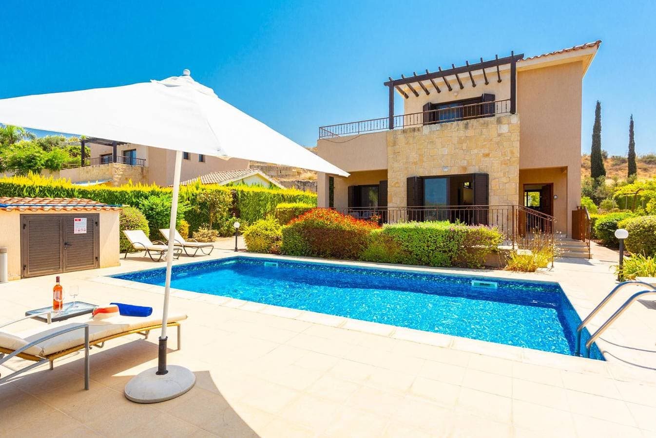 Foto 3 von 38: Villa für 6 Personen mit Garten
