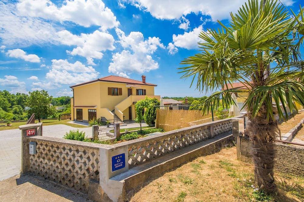 Foto 9 von 30: Top-Ferienhaus mit Pool für 4+1