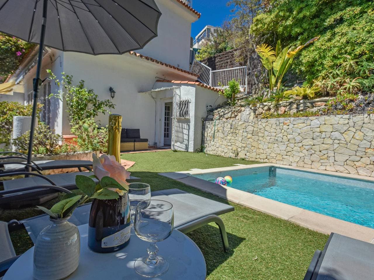 Foto 2 von 42: Villa mit privatem Pool und Panoramablick