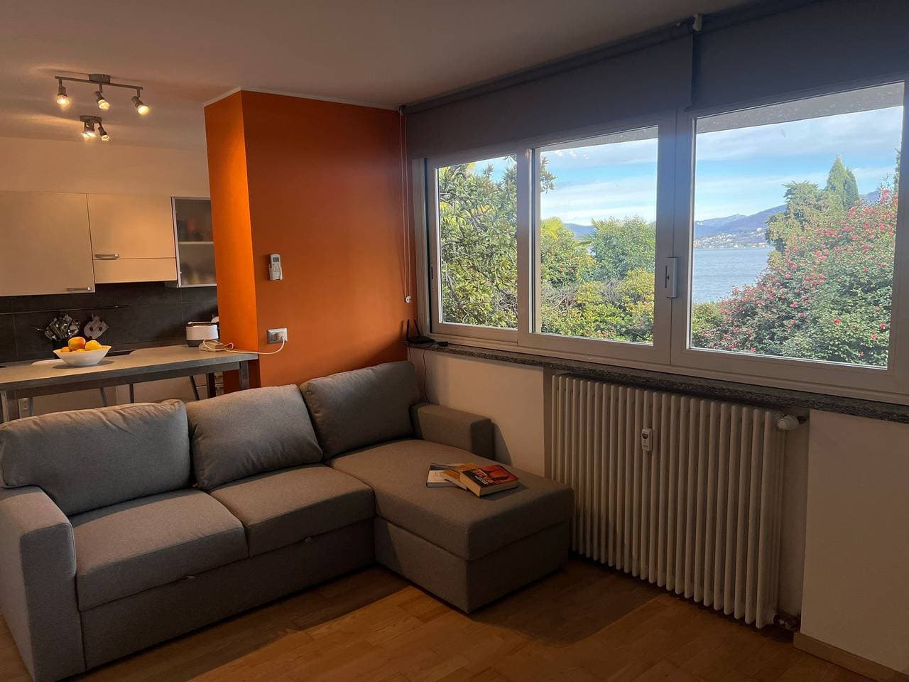 Foto 4 von 22: Inaya apartment in Oggebbio with pool