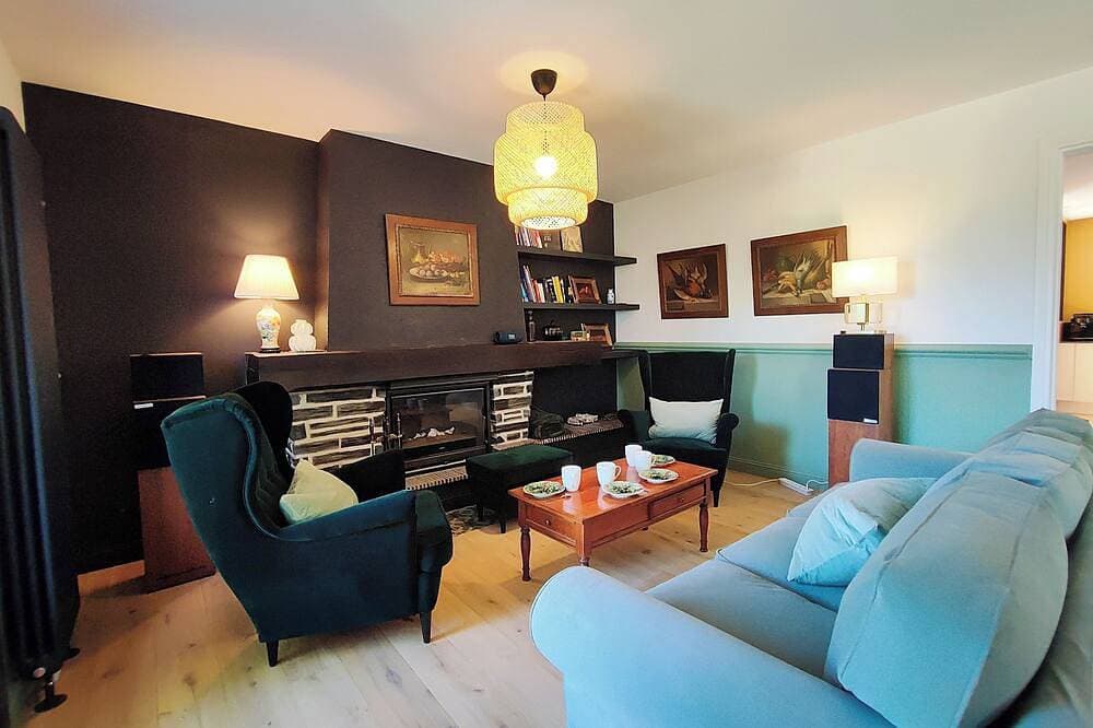 Foto 9 von 30: The \"Accotinaée\" Villa - Landing Beach - Enclosed and Secure Garden - Sleeps 8