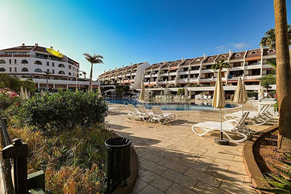 Foto 13 von 22: S. Parque Santiago 1-1 bed-pool-easy access. Sunny