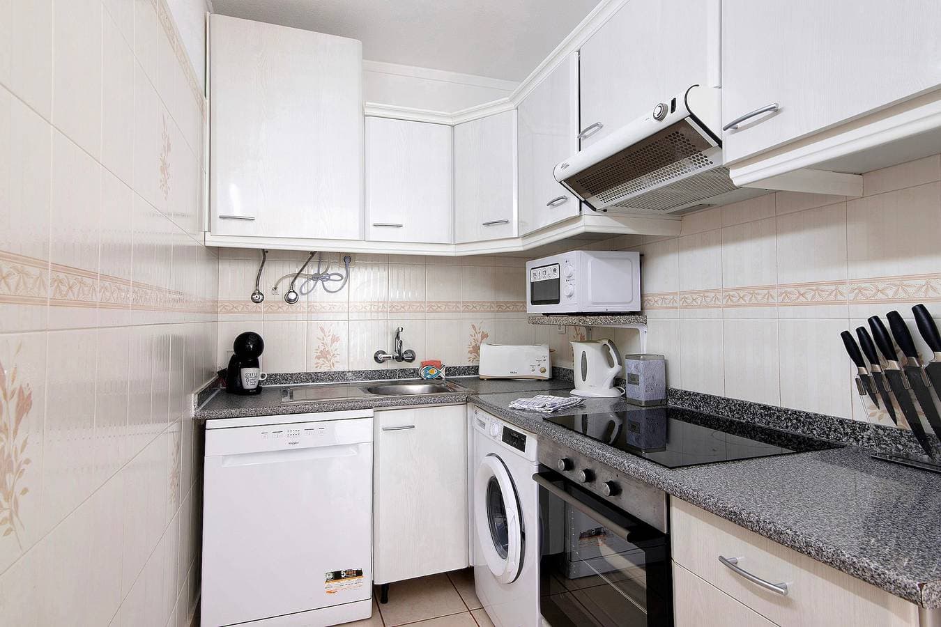 Foto 10 von 27: Apt. 'Camões 11 D' mit Meerblick, WLAN, Klimaanlage und Pool